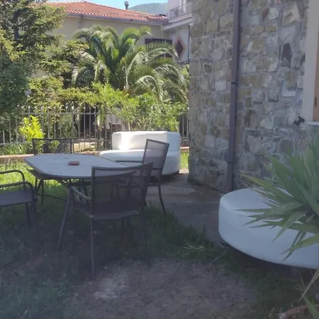Florenzo Appartement *